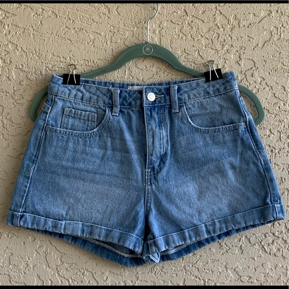 PacSun Lt. Blue Denim Mom Shorts. Sz 26/small.